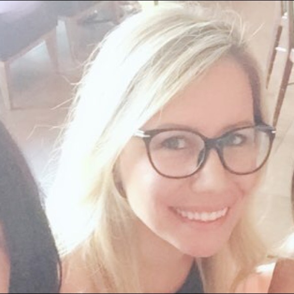 Meet your Posher, Rachel - Picture 1 of 1